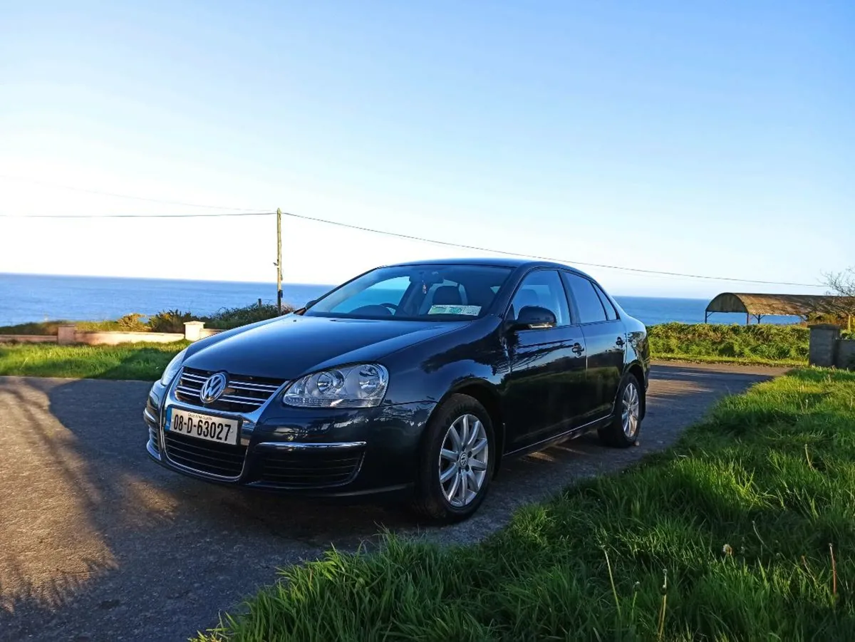 Volkswagen Jetta 5 - Image 1