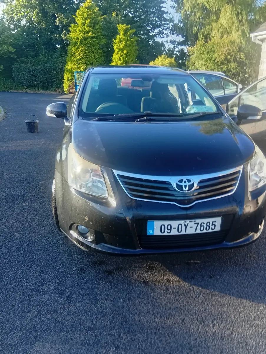 Avensis for sale - Image 1