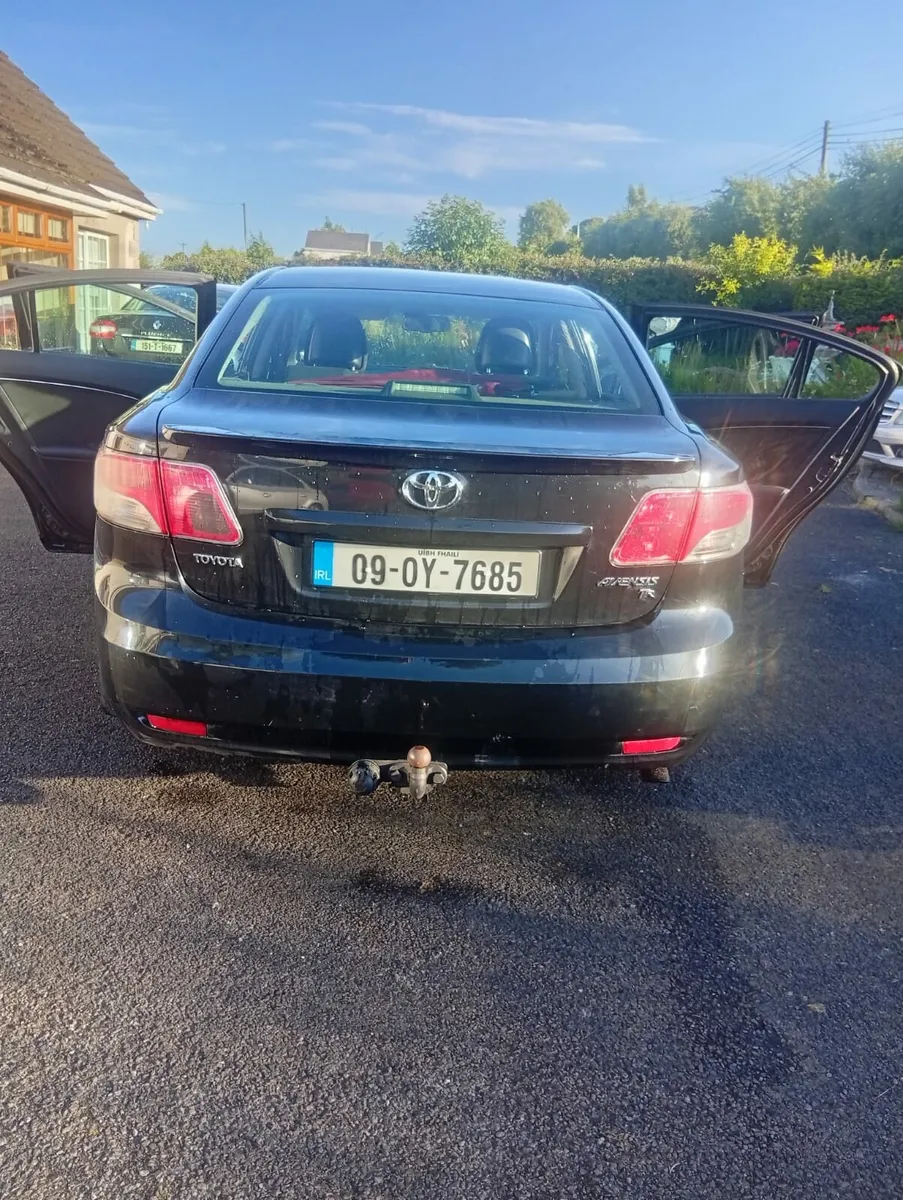 Avensis for sale - Image 2