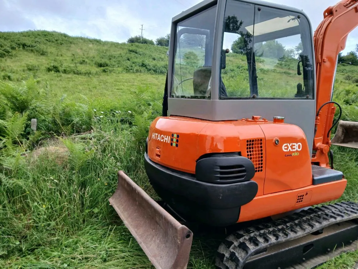 Hitachi EX30 - Image 3