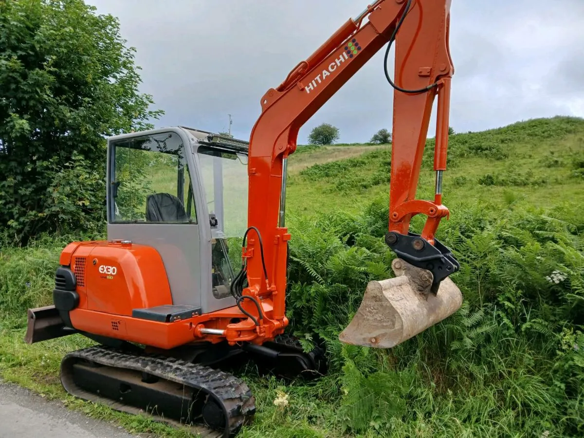 Hitachi EX30 - Image 1