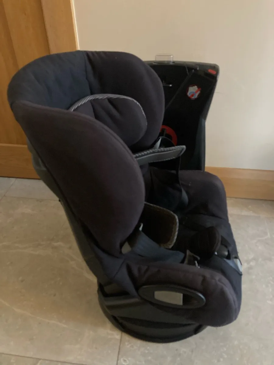 Maxi Cosi Axiss Car Seat - Image 2