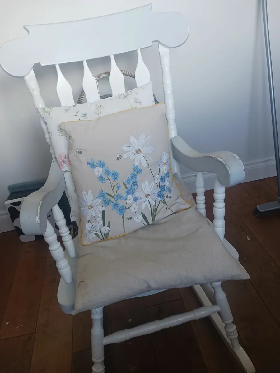 Rocking Chair - Image 2