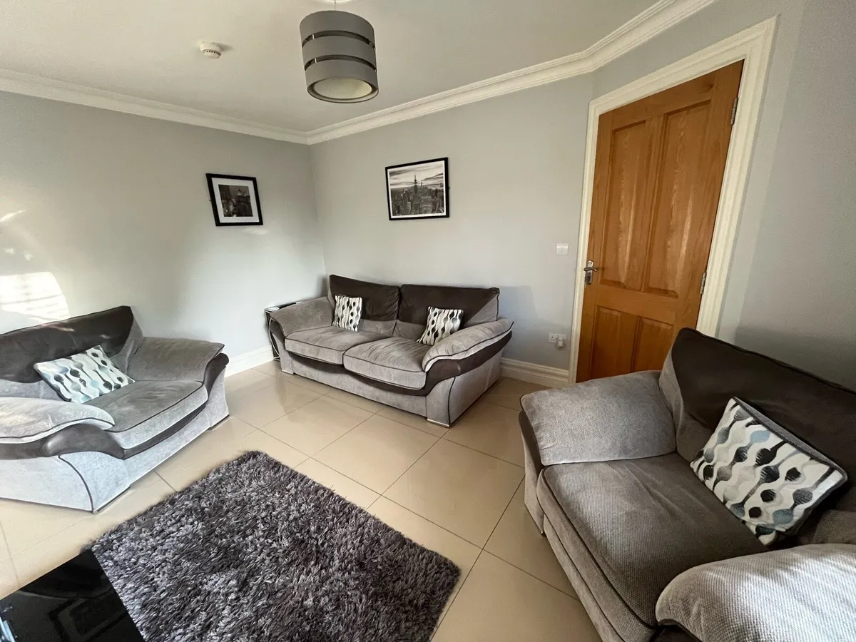 3 Piece Suite - Image 1