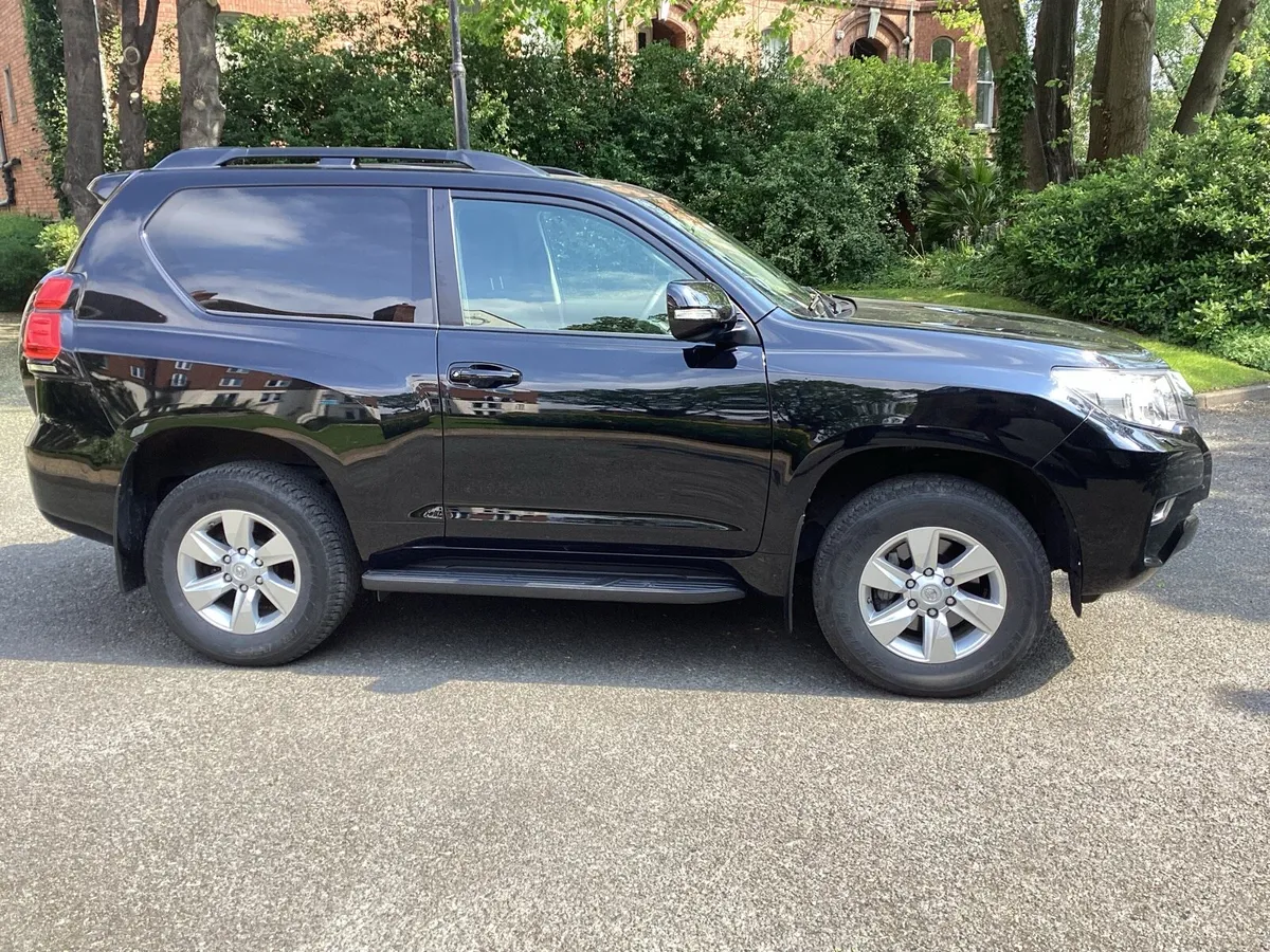 Toyota Land Cruiser SWB AUTO - Image 2