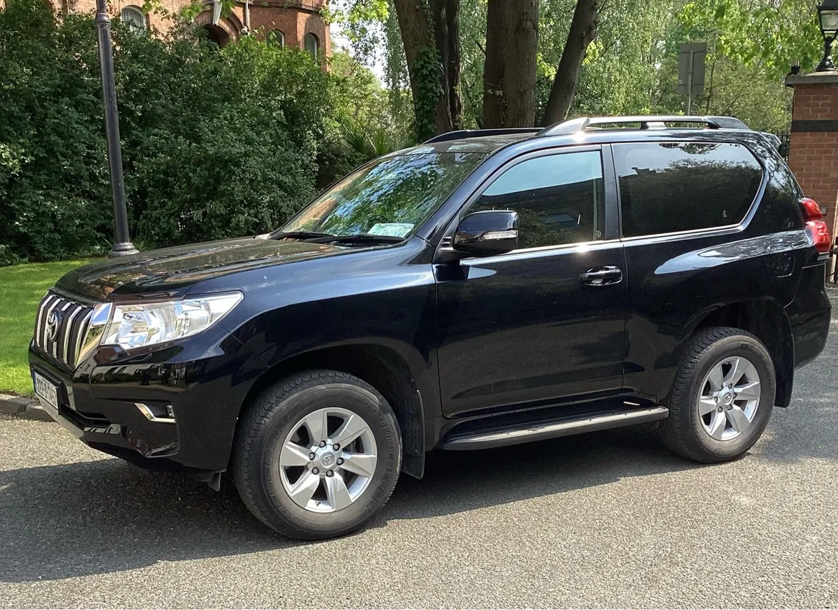 Toyota Land Cruiser SWB AUTO - Image 4