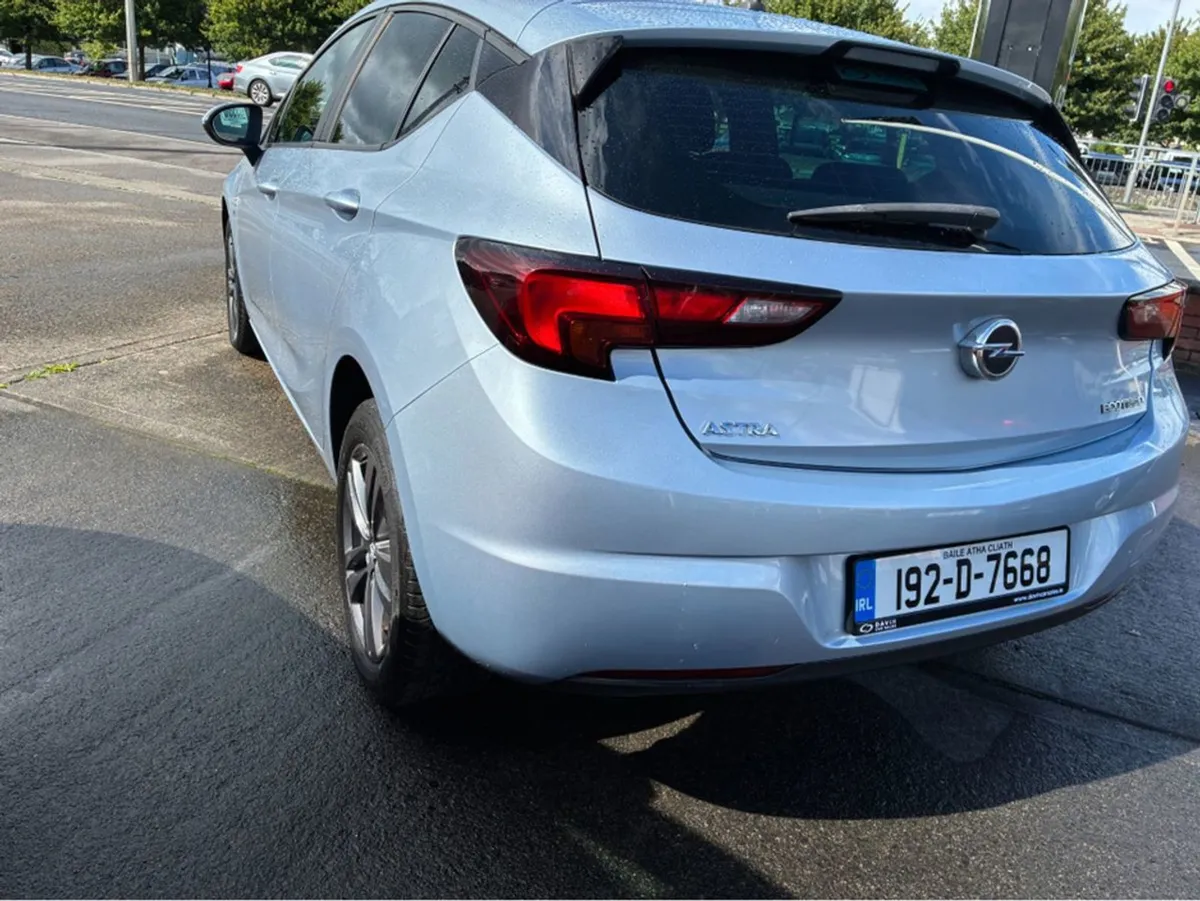 Opel Astra 120 Years 1.6 Cdti 110PS 5DR - Image 4