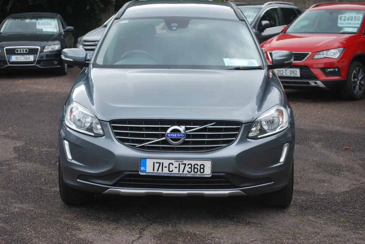 Volvo XC60 2017 - Image 2