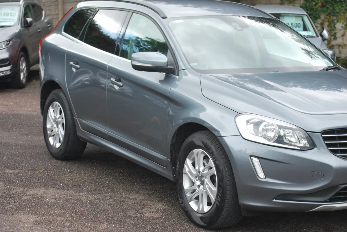 Volvo XC60 2017 - Image 3