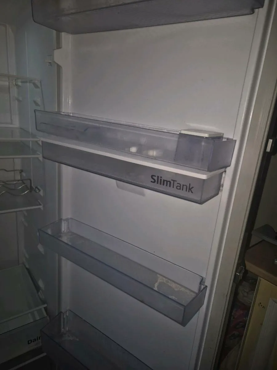 fridge - Image 3