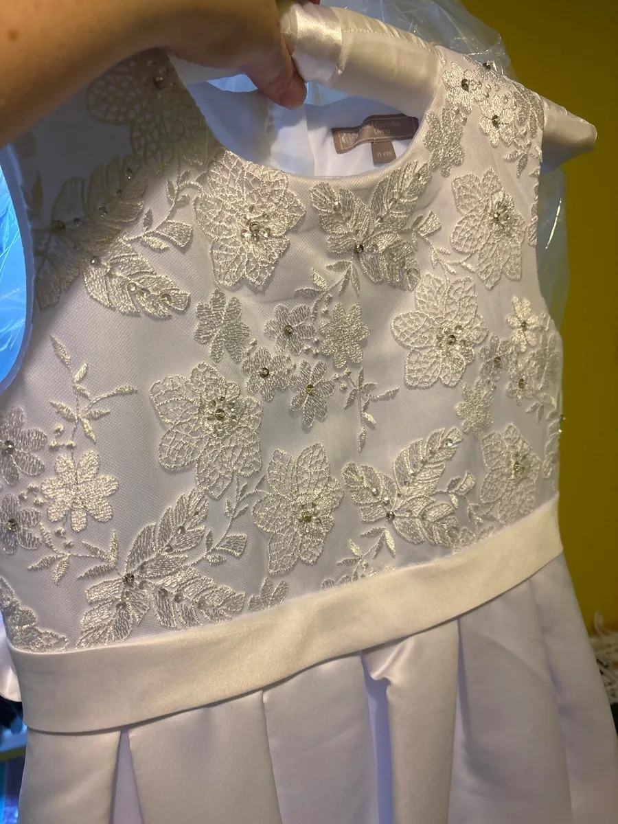 Communion dress - Image 3