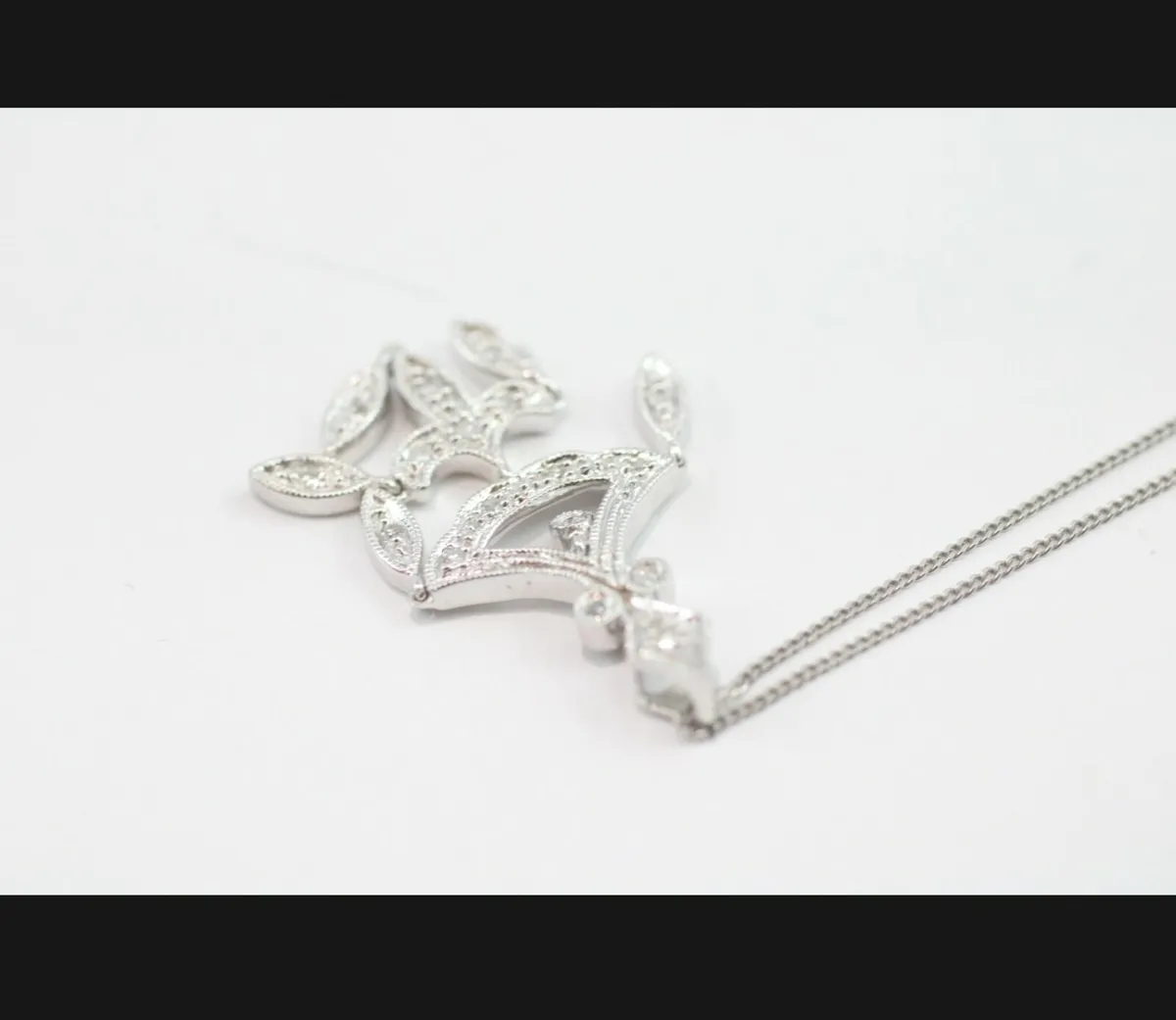 9ct white gold diamond necklace - Image 3