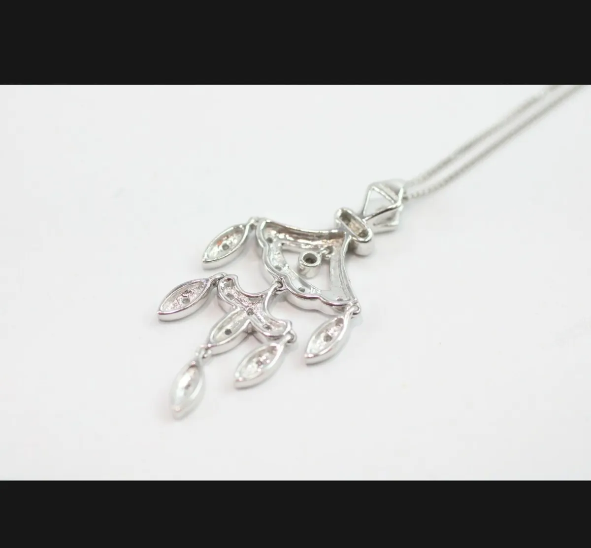 9ct white gold diamond necklace - Image 4