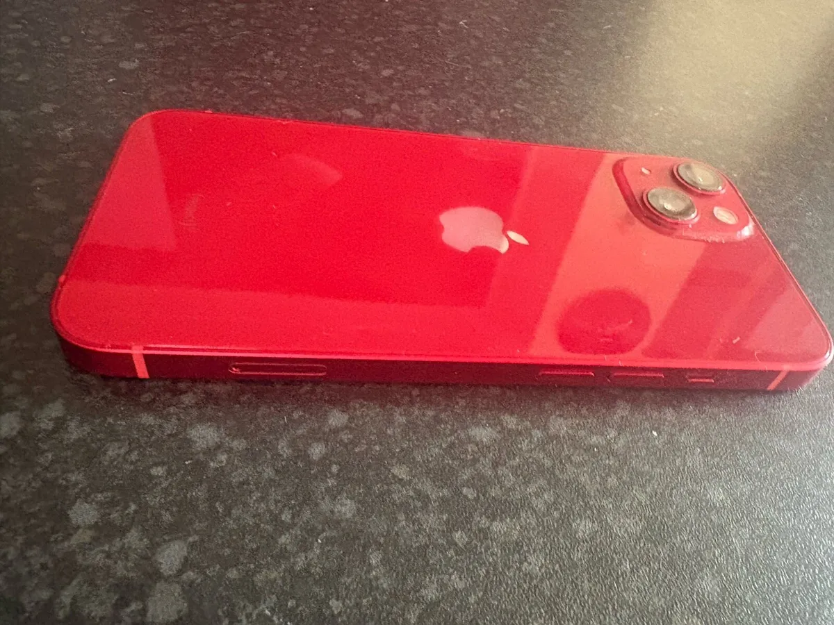 iPhone 13 - Image 4
