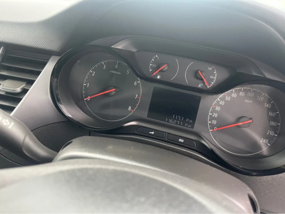 Opel Crossland X 1.2i 83ps - -pet-5sp 5DR X Finan - Image 4