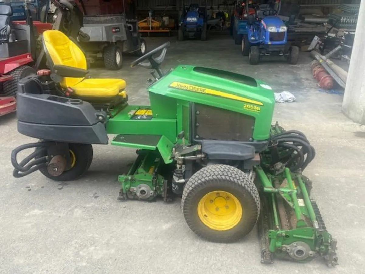 John Deere 2653B Precision Cut Mower. - Image 2