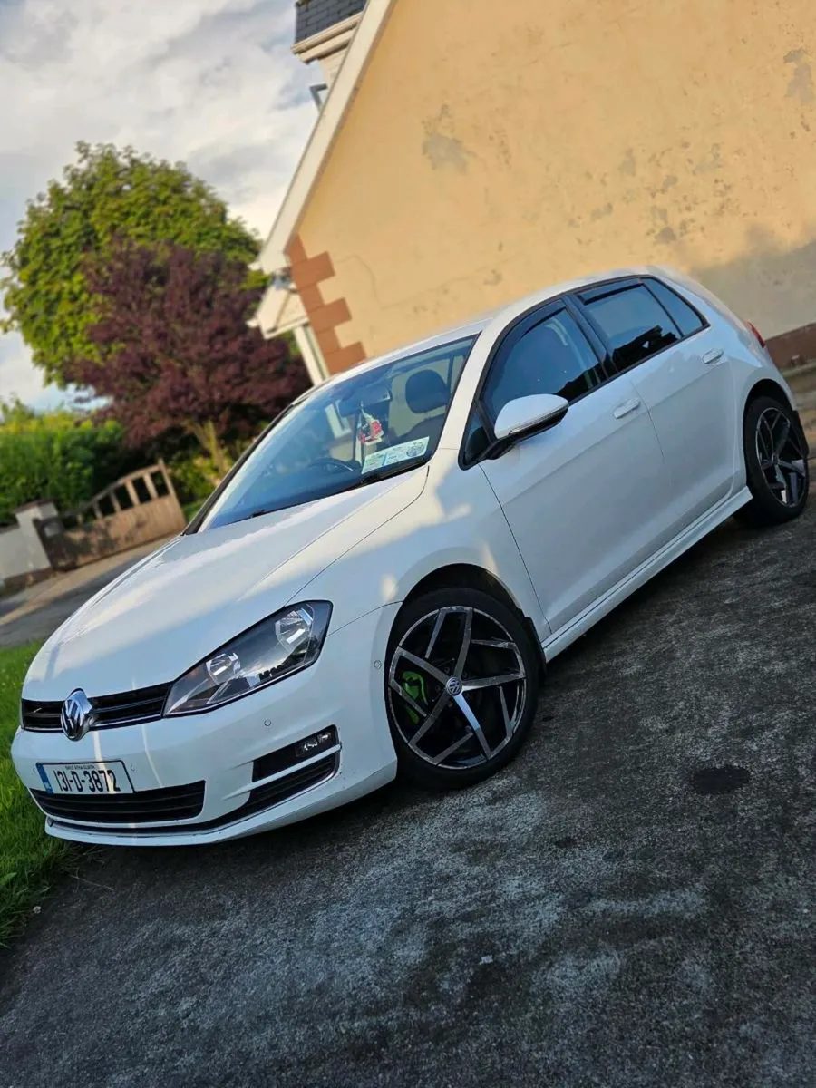 131 Volkswagen Golf 1.6 TDI Bluemotion - Image 1