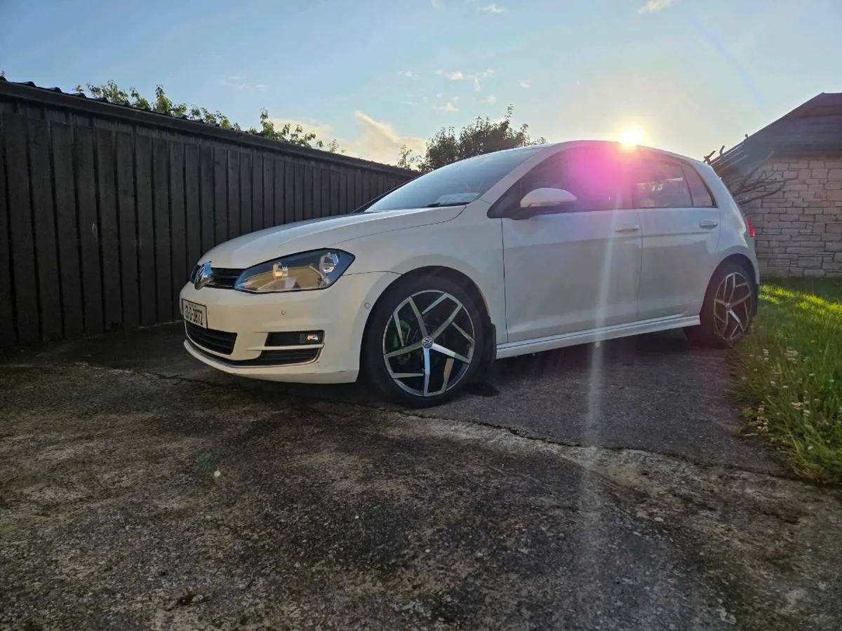 131 Volkswagen Golf 1.6 TDI Bluemotion - Image 3