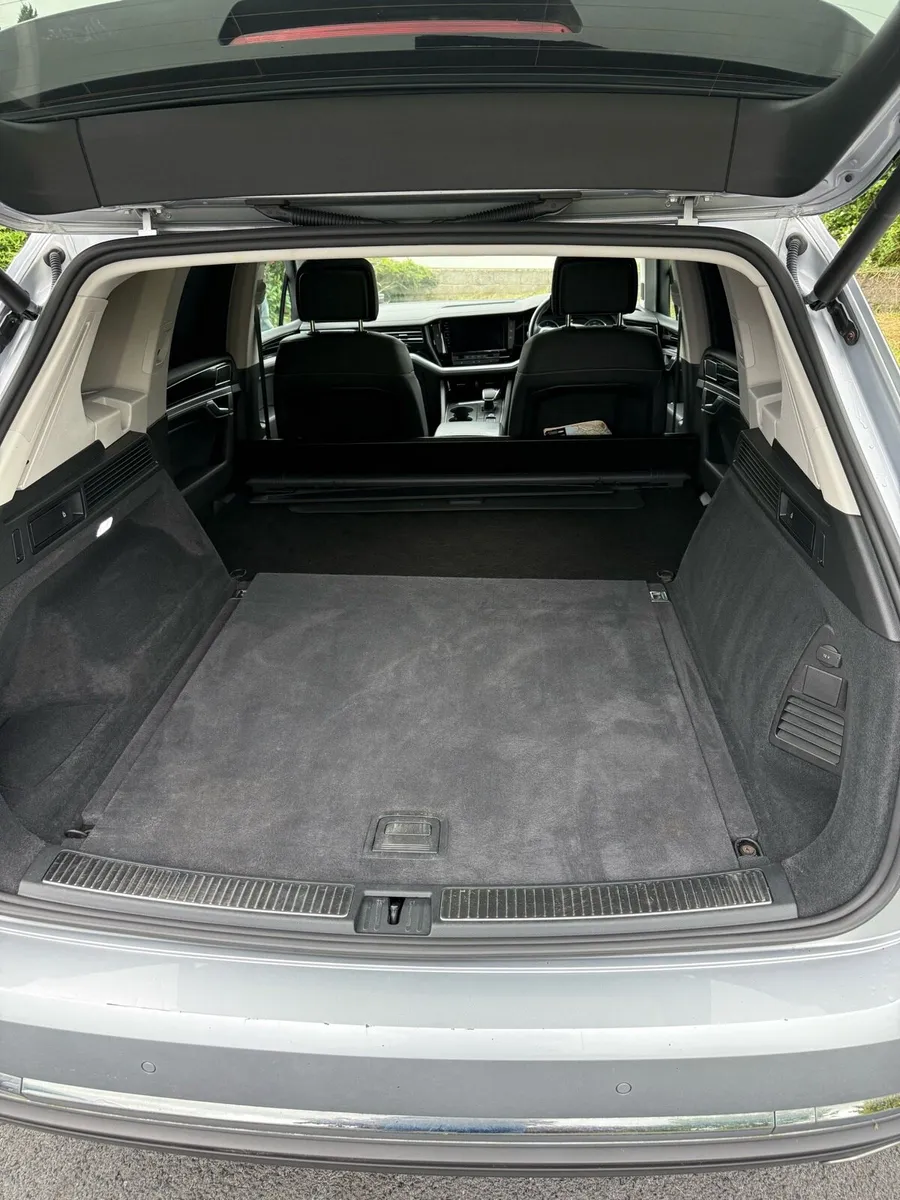 Volkwagen Touareg 3.0 TDI 4M 286HP Automatic - Image 4