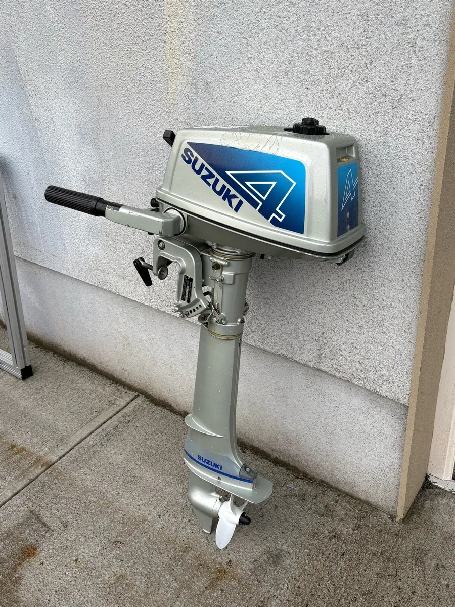 Suzuki 4hp outboard - Image 1