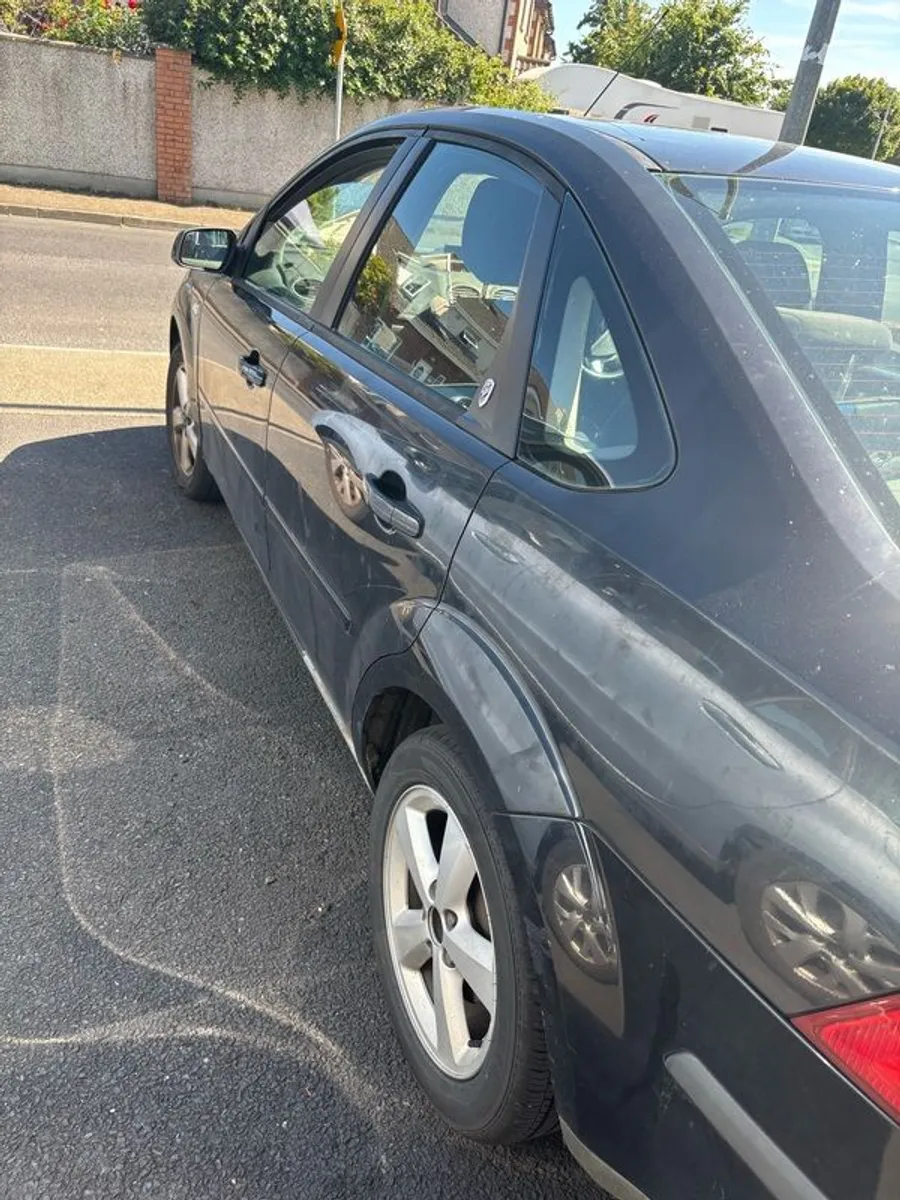 2006 Ford Focus - Image 2
