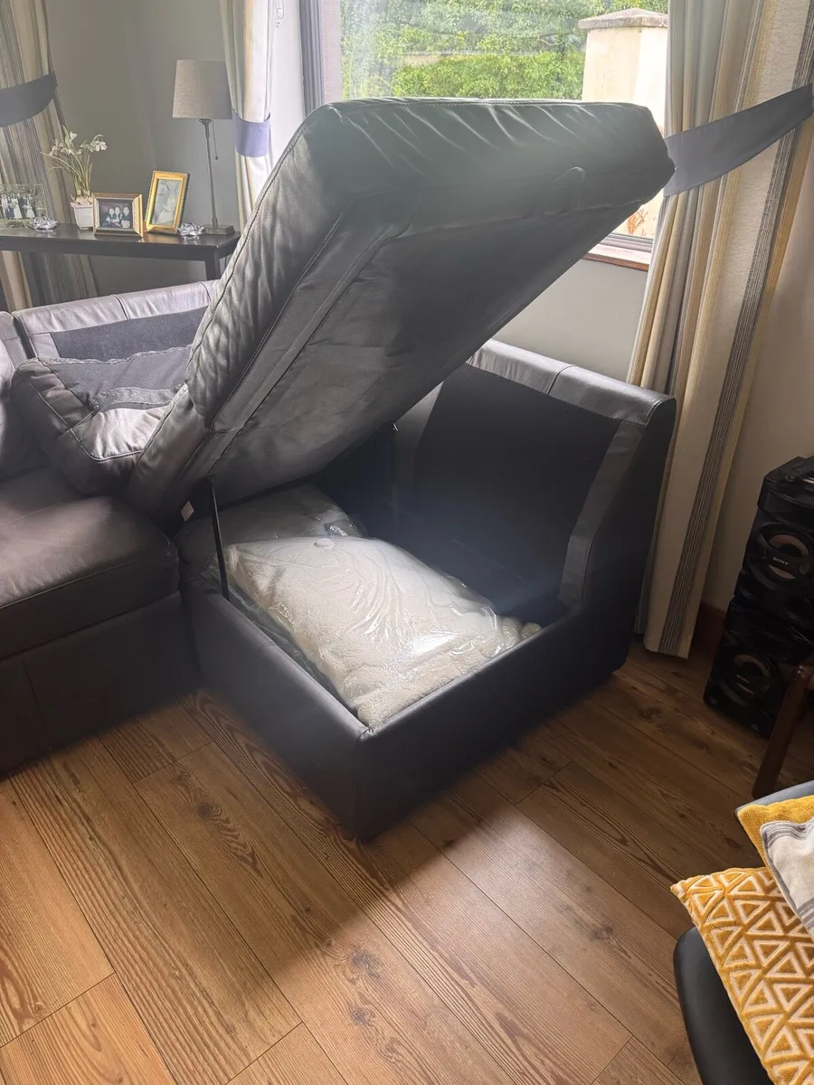 L Shaped Couch - Image 4