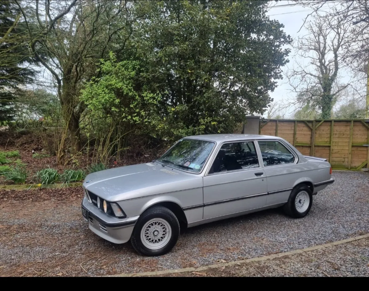 79 BMW 320 - Image 1