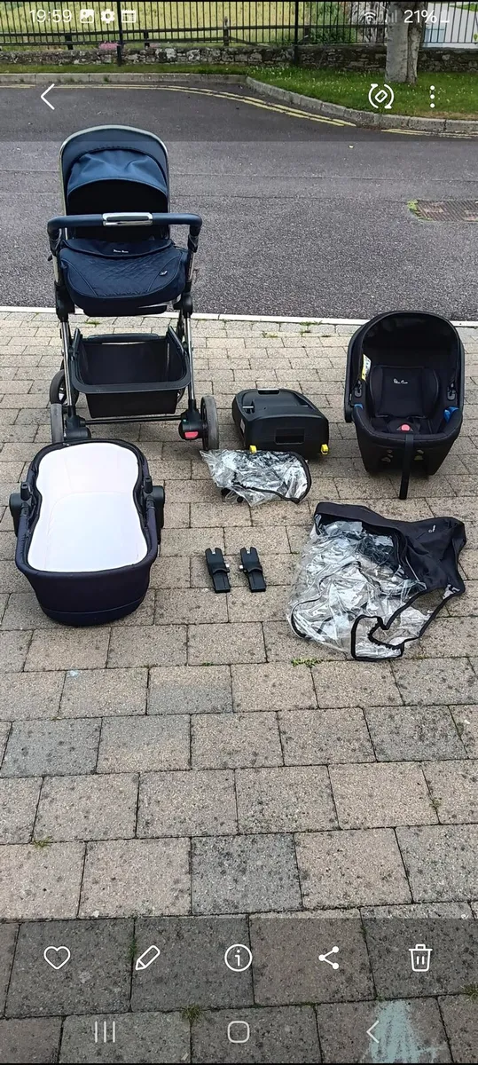 Pram bundle - Image 1