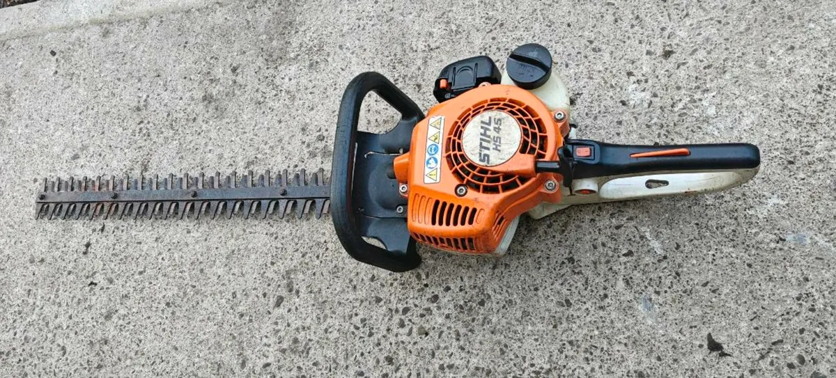 Stihl hs45 hedge trimmer - Image 1