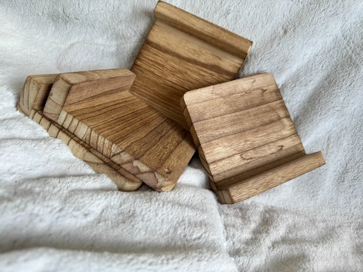 Corner wooden shelves - Image 2
