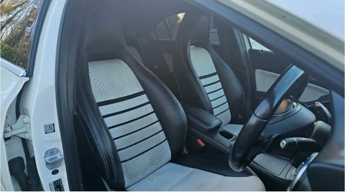 Mercedes-Benz A-Class 2014 - Image 4