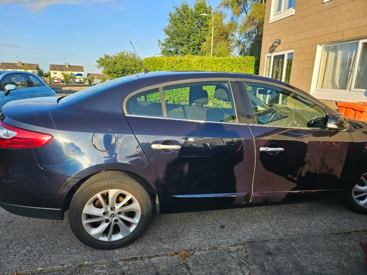 Car - Image 3