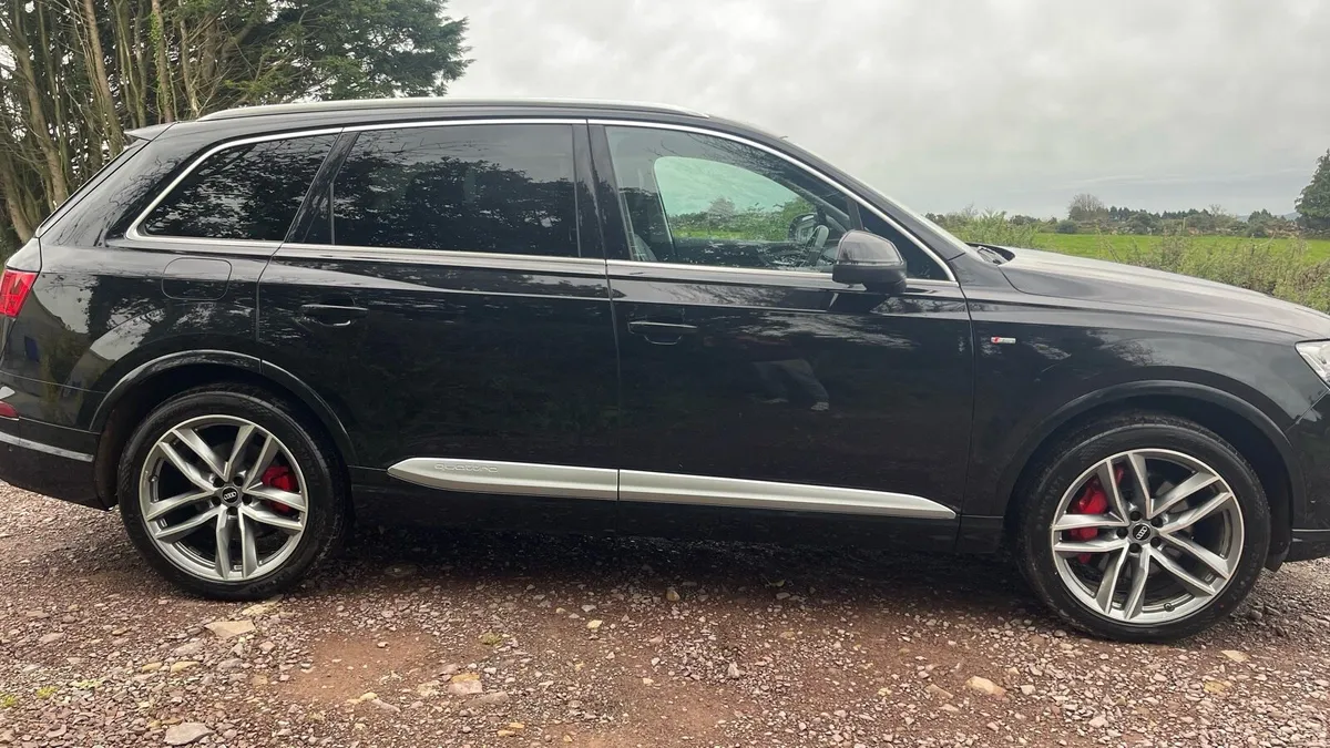 2019 Audi q7 - Image 2