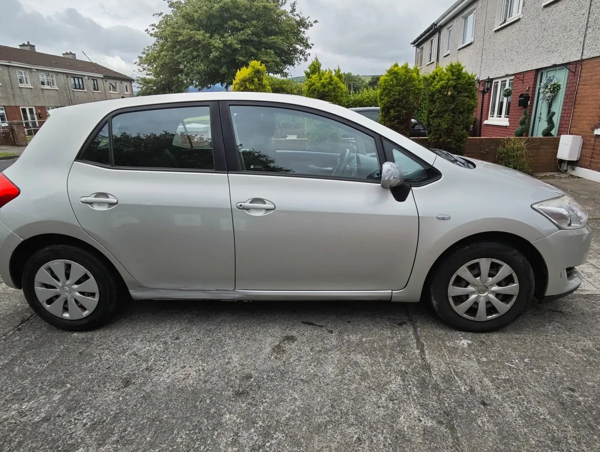 Toyota Auris 2008 - Image 3