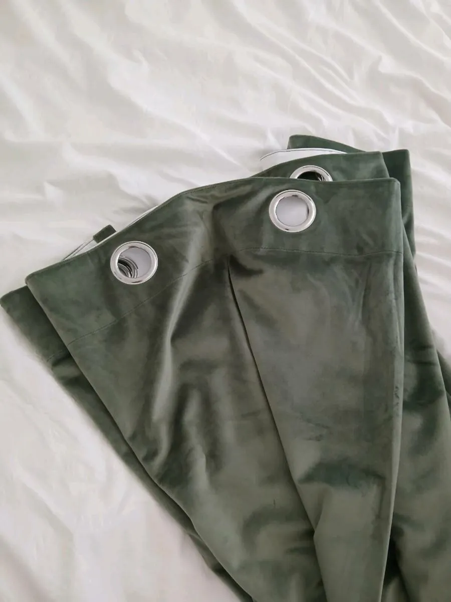 Curtains - Image 1