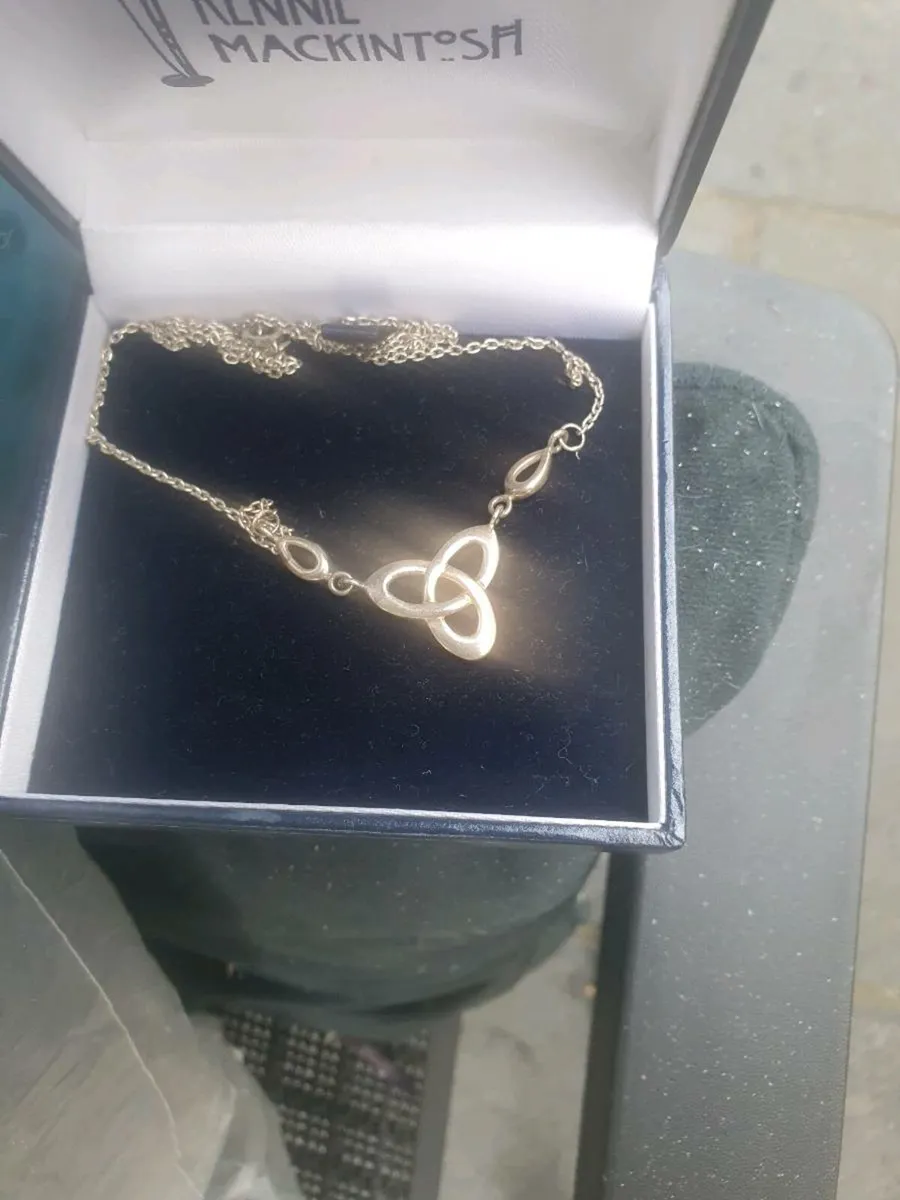 Silver celtic chain - Image 1