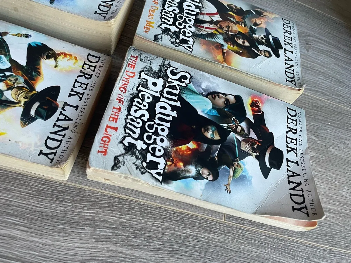 5 Skulduggery Pleasant Books - Image 3