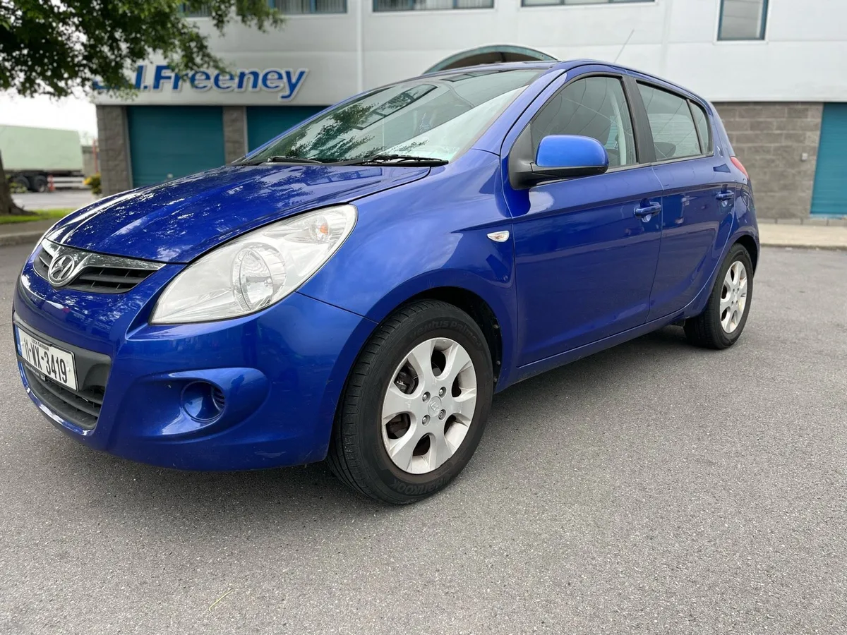 Hyundai I20 1.4 Comfort 5DR Auto - Image 3