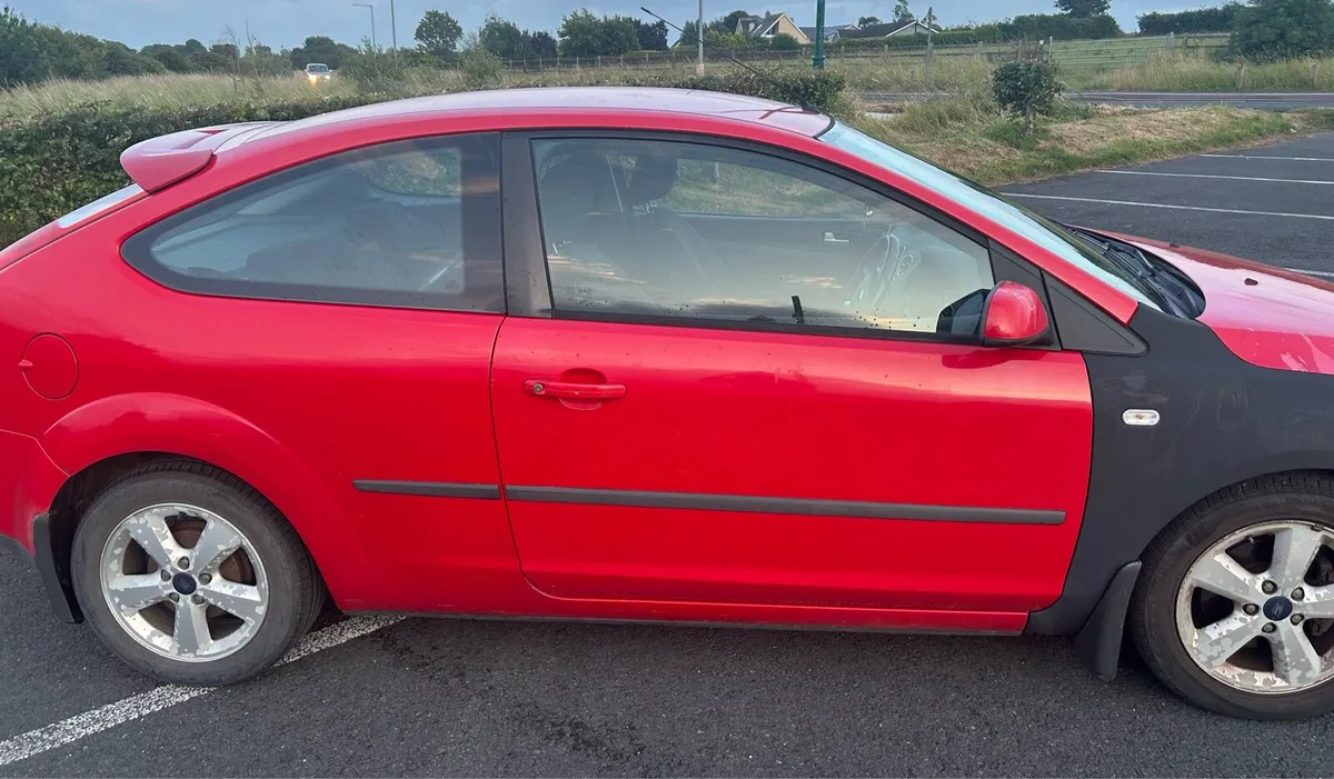 Ford Focus - Image 2