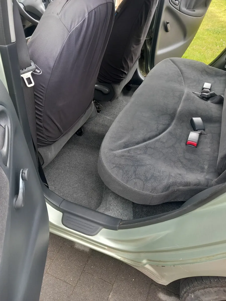 Toyota Yaris  1.0  2002. - Image 4