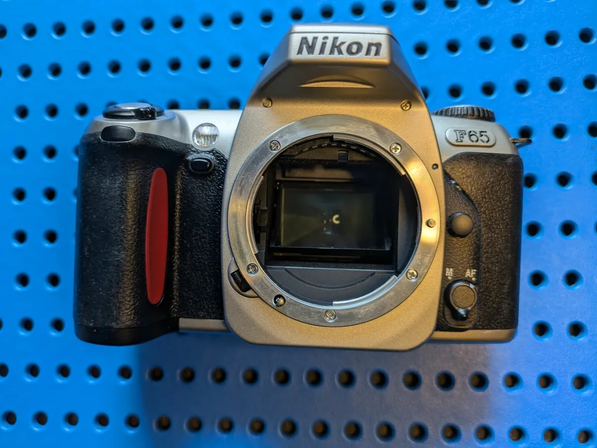 🎞️ Nikon F65 body,  working - Image 1