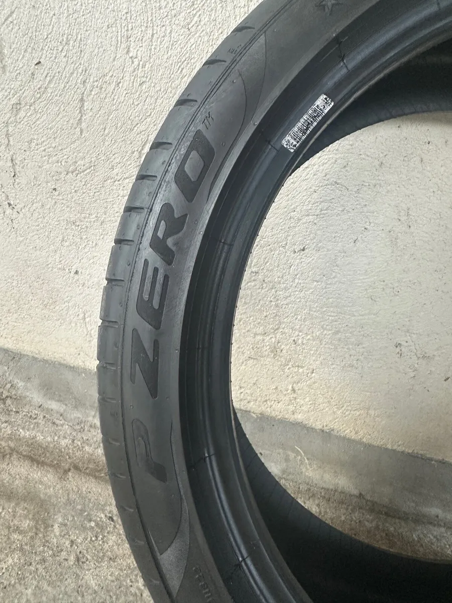 Pirelli 245/40R19 6mm+ 3x available - Image 4