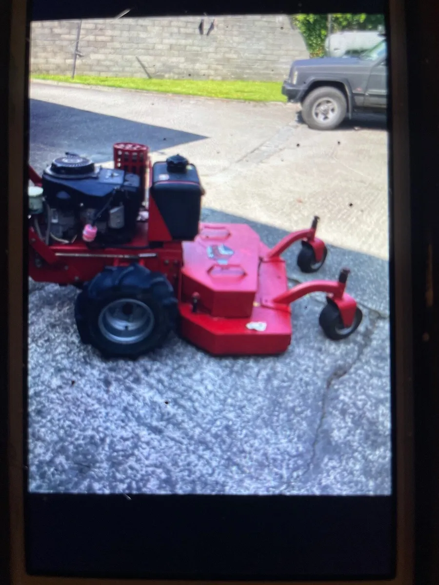 Ferris Commercial lawnmower - Image 4