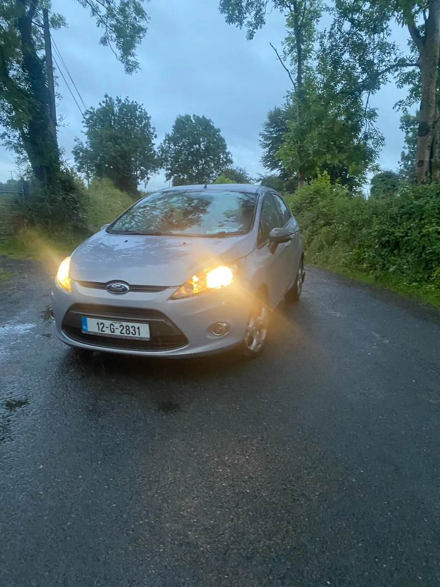 Ford fiesta 2012 - Image 2