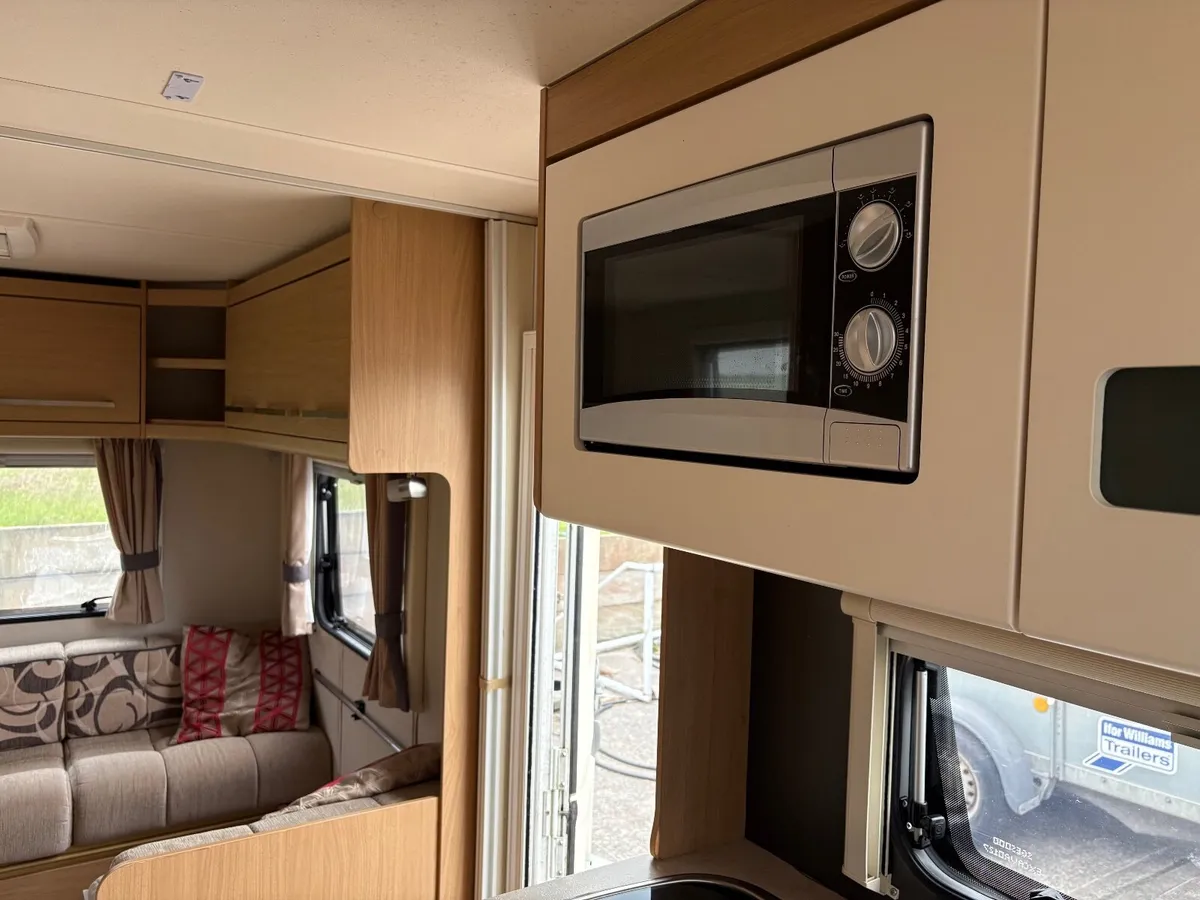 Elddis Avante 566 - 6 Berth Caravan - Image 3