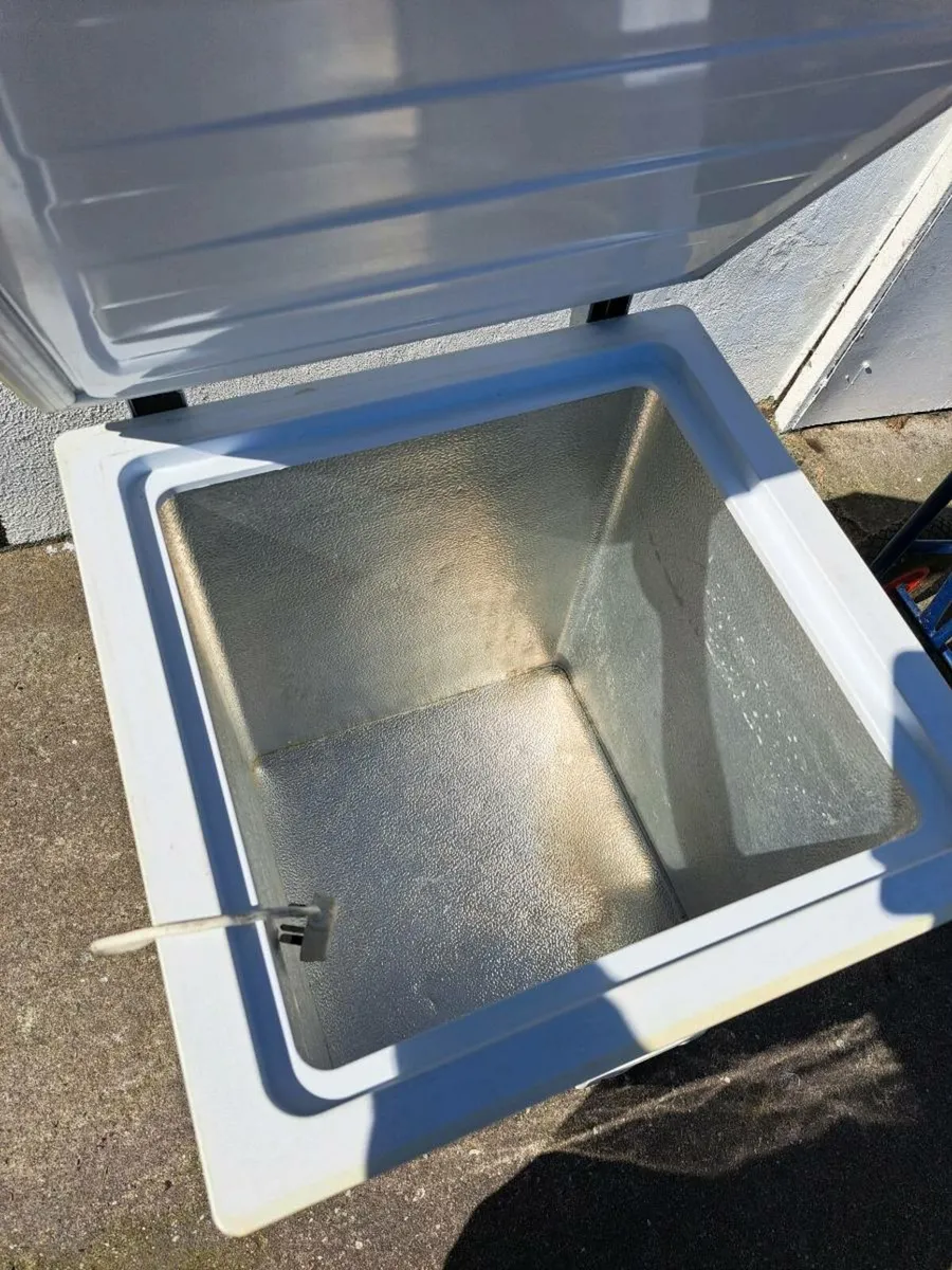 Freezer - Image 2
