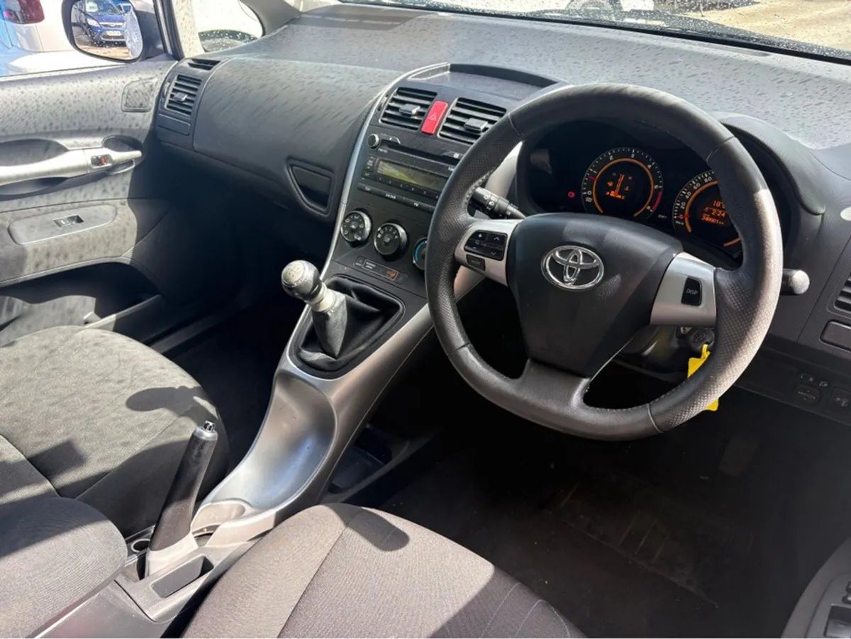 Toyota Auris New DOE Amazing Value NO VAT - Image 3