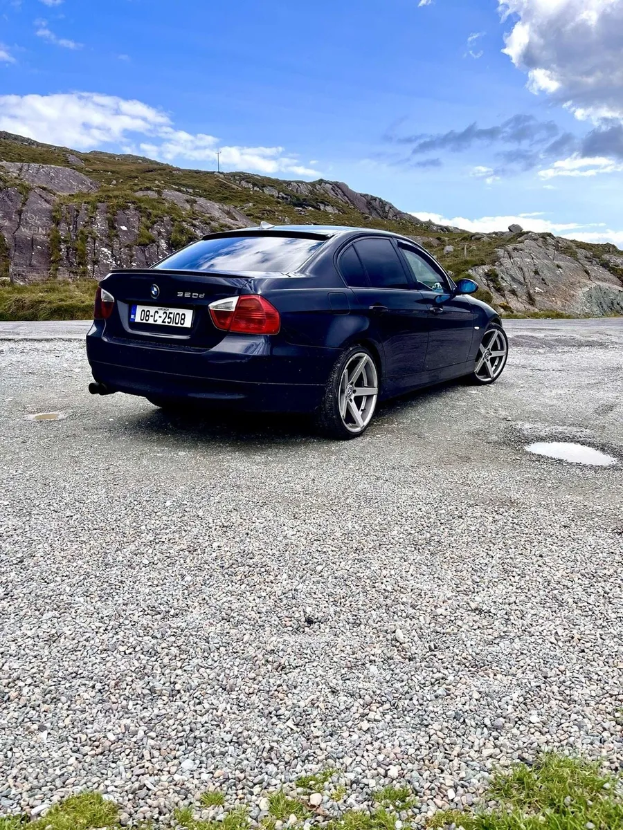 BMW 320d - Image 3