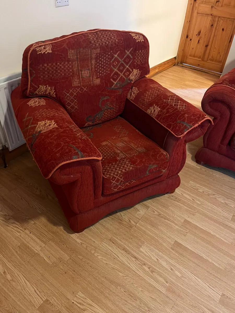 3 seater couch  and arm chair - Image 2