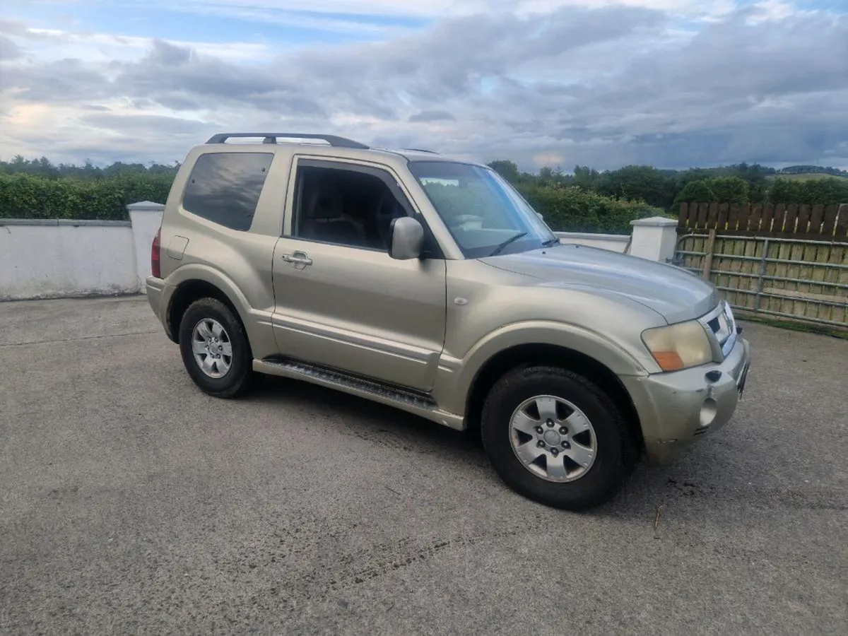 2006 Mitsubishi Pajero 3.2 - Image 2
